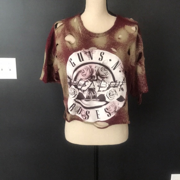 Tops - ❤️Custom Guns N’ Roses crop top